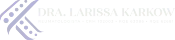 Logotipo oficial da Dra. Larissa Karkow, Reumatologista, contendo as informações de CRM 102003, RQE 63086 e RQE 62681. À esquerda, símbolo estilizado da letra 'K' em tom lilás.
